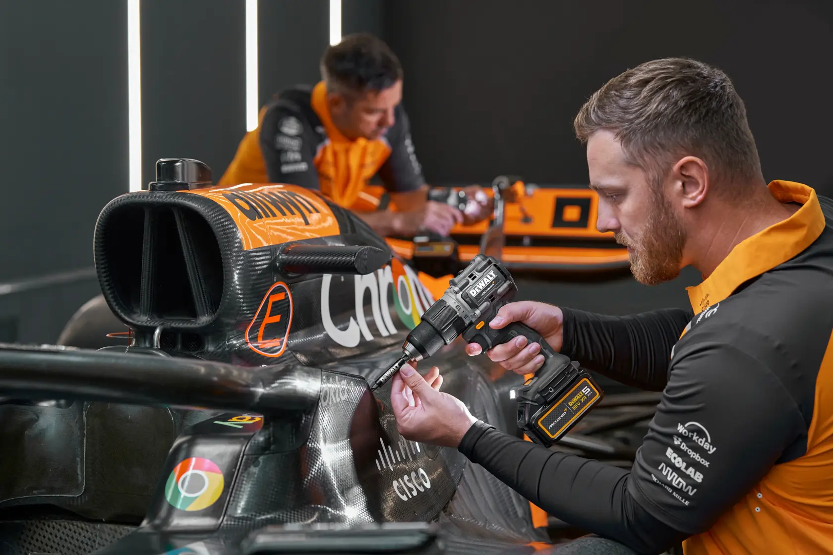 Perceuse-visseuse à percussion brushless 18V XR®DEWALT® x McLaren F1 Team - 2 x 5 Ah