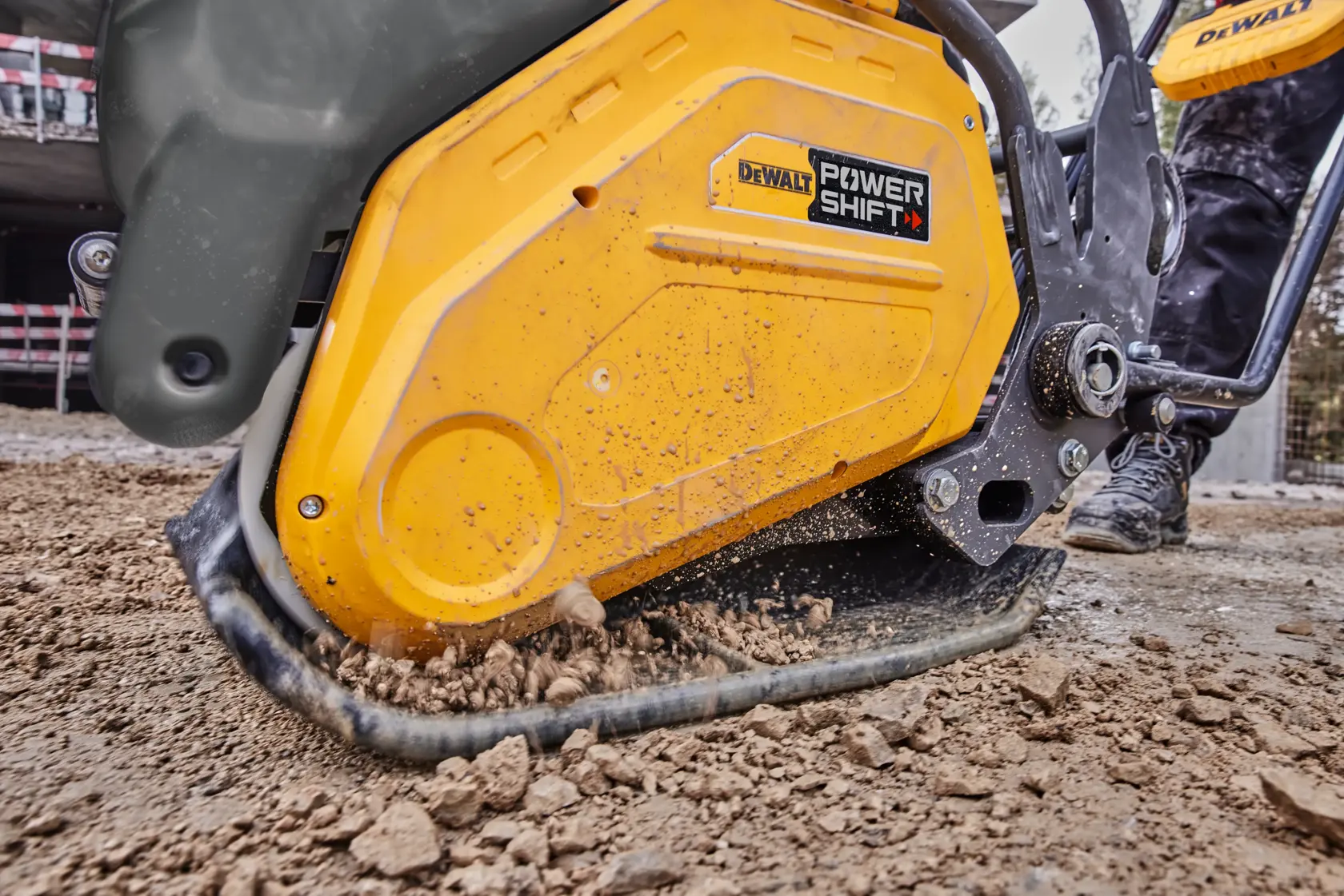 DEWALT POWERSHIFT Akku-Rüttelplatte, Vorwärtslaufend, 15 kN