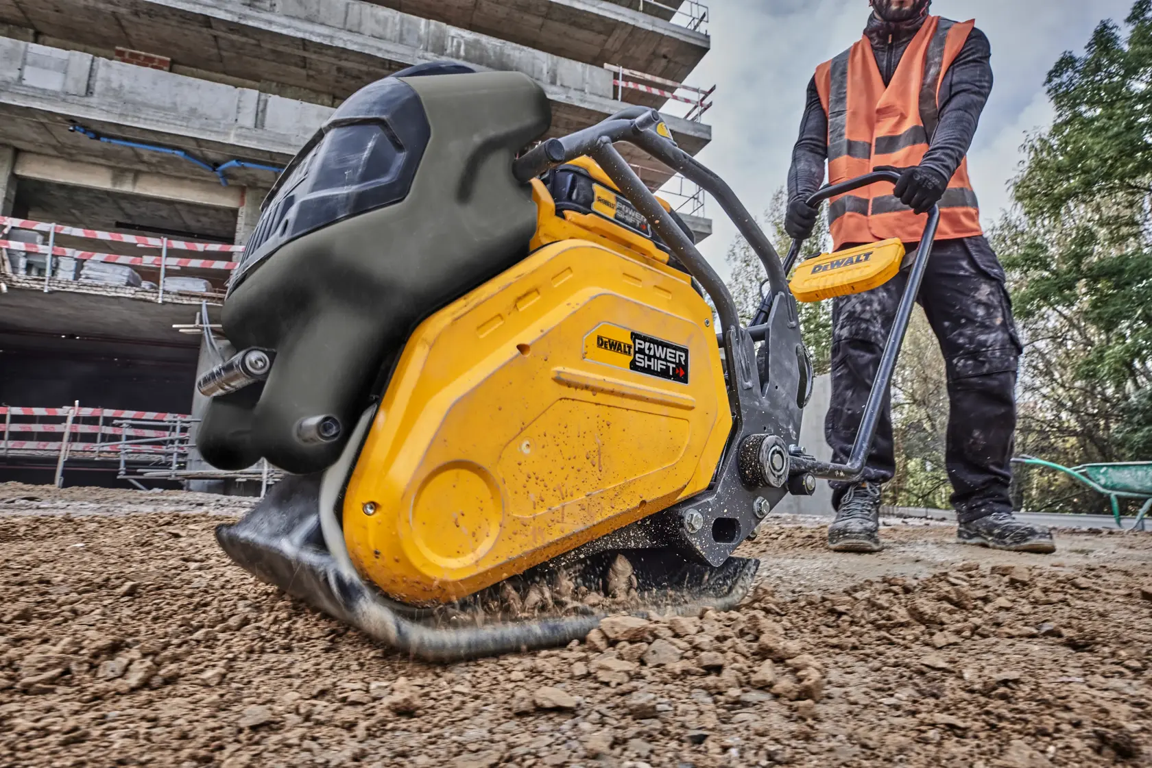 DEWALT POWERSHIFT Akku-Rüttelplatte, Vorwärtslaufend, 15 kN