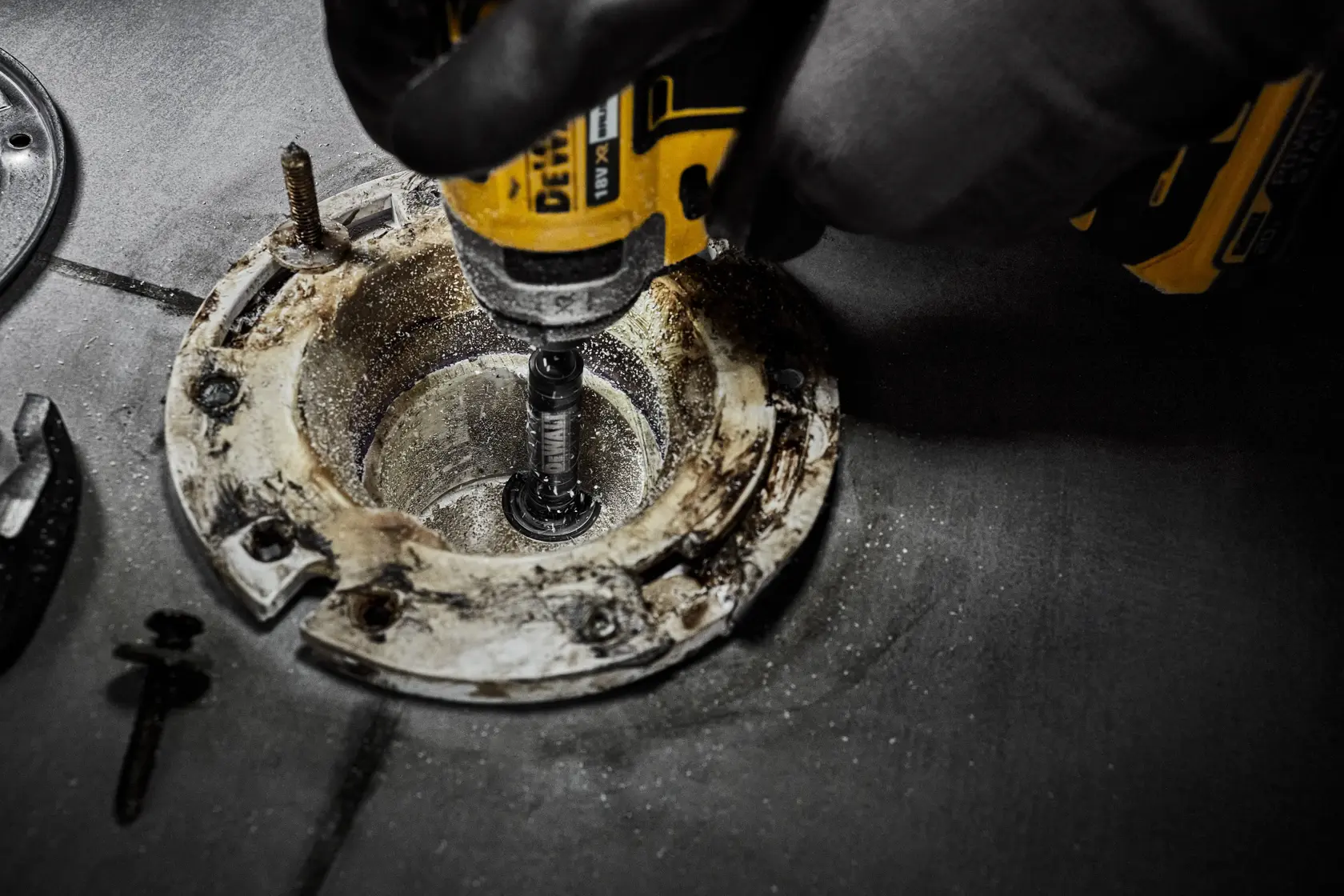 Coupe-tube PVC à grain diamanté DEWALT®