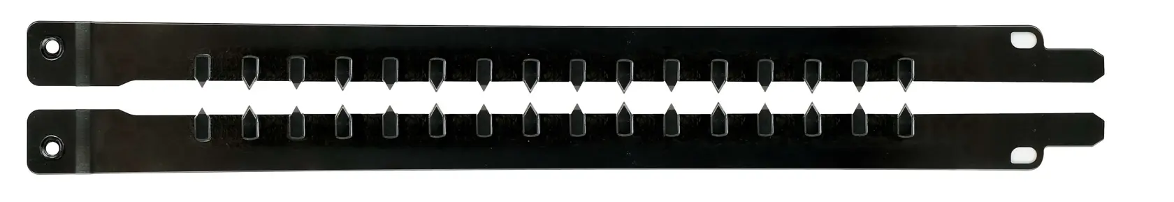 Schwarzes Metallpaneel mit Schlitzen und Befestigungslöchern zum Ordnen von Kabeln oder Werkzeug.