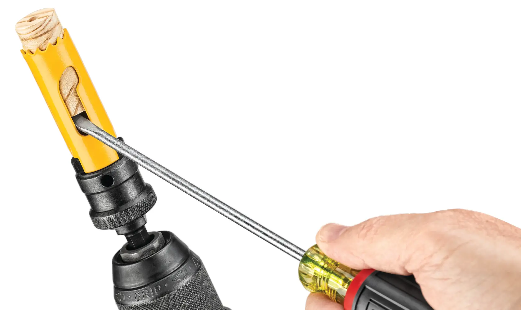 DEWALT DT90298, DT90298-QZ sierra de corona en taladro, tapón de madera retirado. Producto de fotografía.